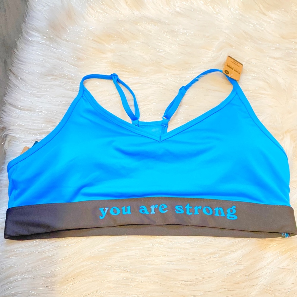 COPY - Brand NWT ultimate lightly lined sports bra XL